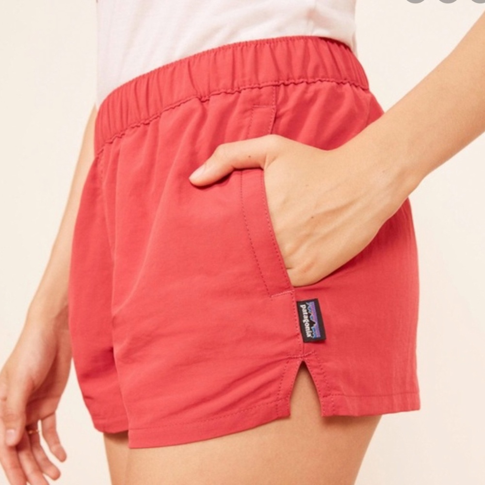 Patagonia Barely Baggies 2.5” Shorts